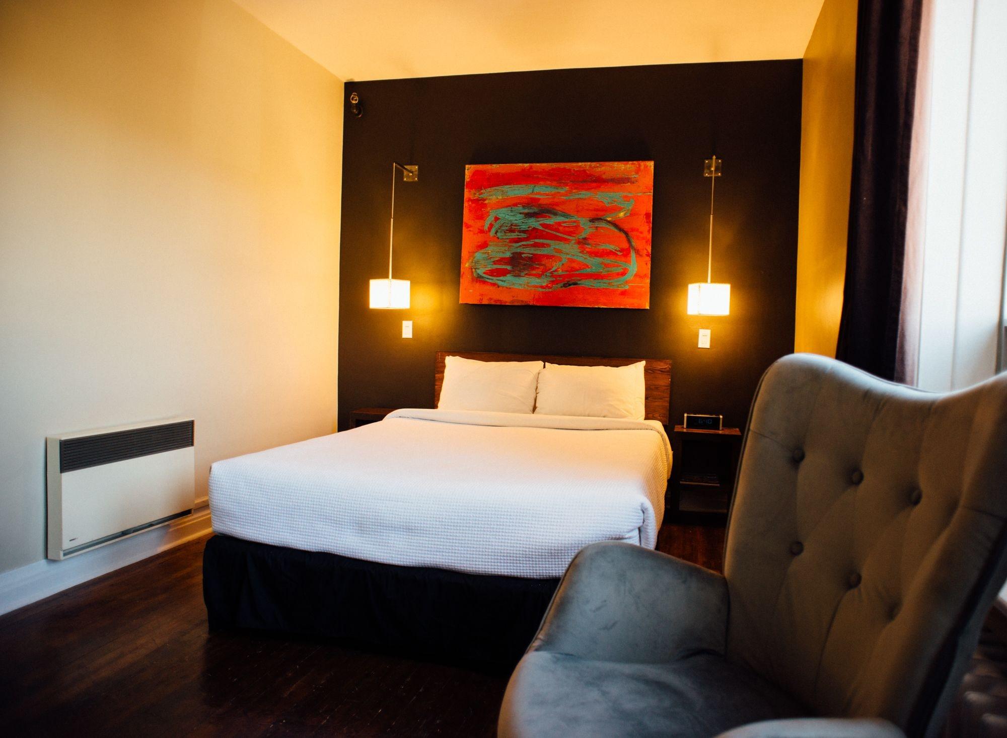 Hotel Chicoutimi, Affilie A Hyvi Экстерьер фото