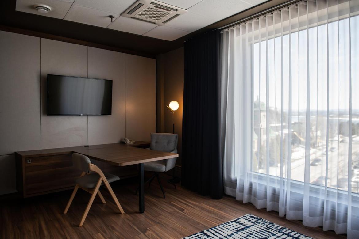 Hotel Chicoutimi, Affilie A Hyvi Экстерьер фото